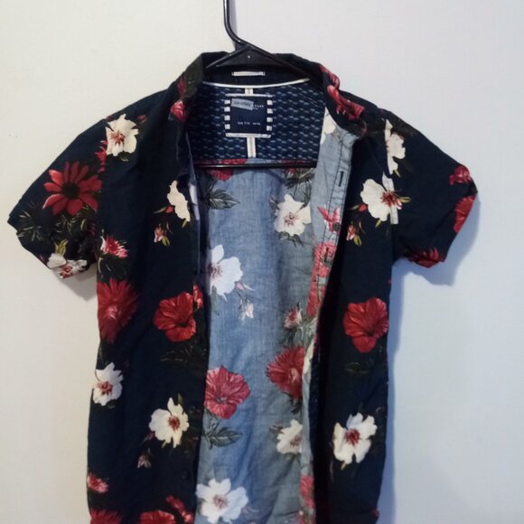 Boy’s Floral Button-Down Dress Shirt (Size 11-12 years) - Gently Used - Picture 2 of 3